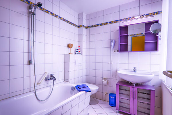 Badezimmer 4 Raum Wohnung an der Ostsee